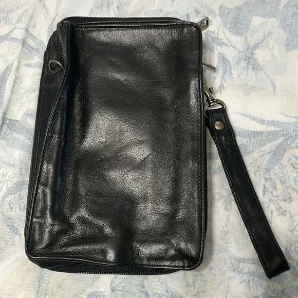 Vintage Black leather travel organizer/wristlet by Carlo Amboldi - Picture 3 of 9